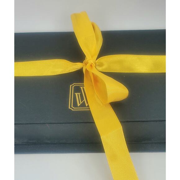 Vintage Victoria Wieck Interchangeable Bands and Bezels Watch Set - Original Box - Picture 4 of 7